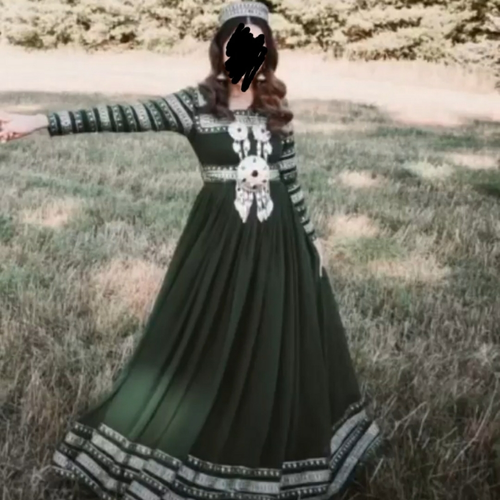 Huge REDUCTION Hosna kohestani Afghan designer dress